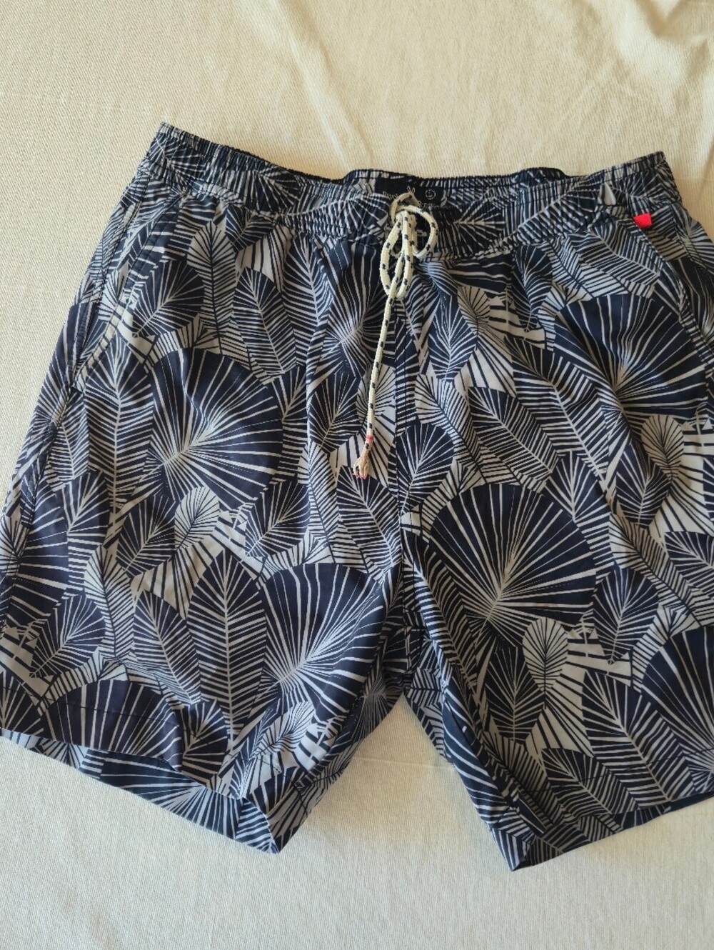 Psycho Bunny Men's Swim Shorts with Leaf Pattern Size Large